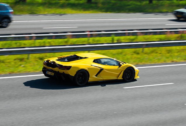 Lamborghini Revuelto