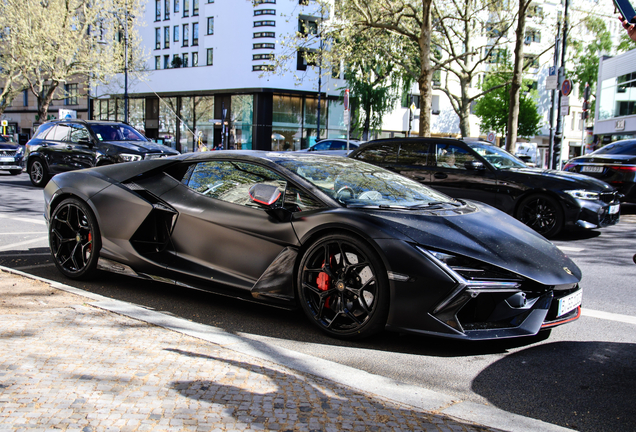 Lamborghini Revuelto