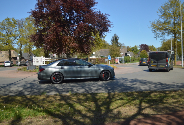 Mercedes-AMG E 63 S W213
