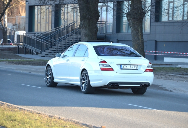 Mercedes-Benz S 63 AMG W221