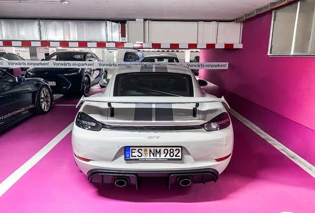 Porsche 718 Cayman GT4