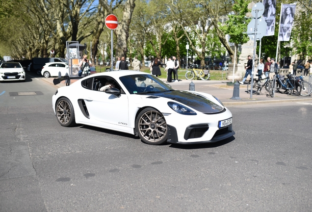 Porsche 718 Cayman GT4 RS