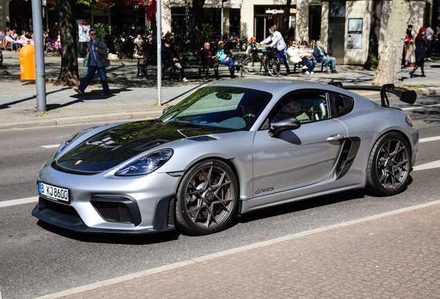 Porsche 718 Cayman GT4 RS Weissach Package