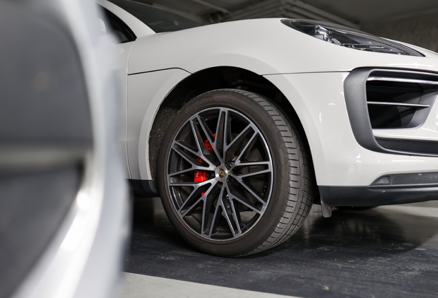 Porsche 95B Macan GTS MkIII