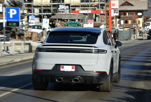 Porsche Cayenne Coupé Turbo E-Hybrid