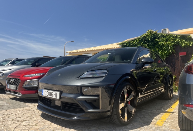 Porsche Macan EV Turbo