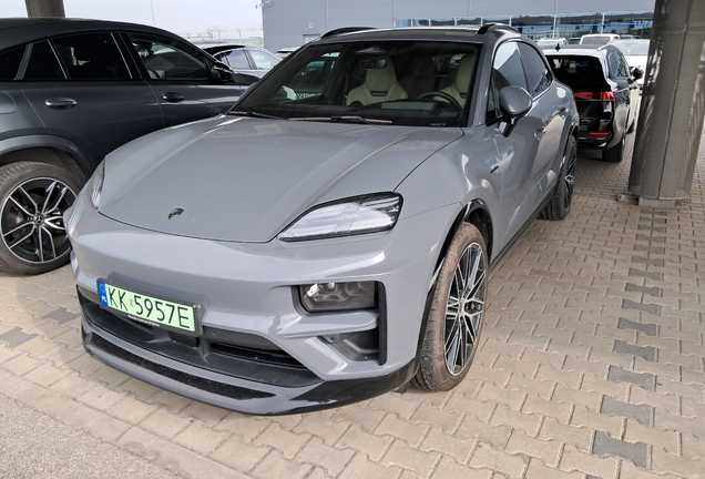 Porsche Macan EV Turbo