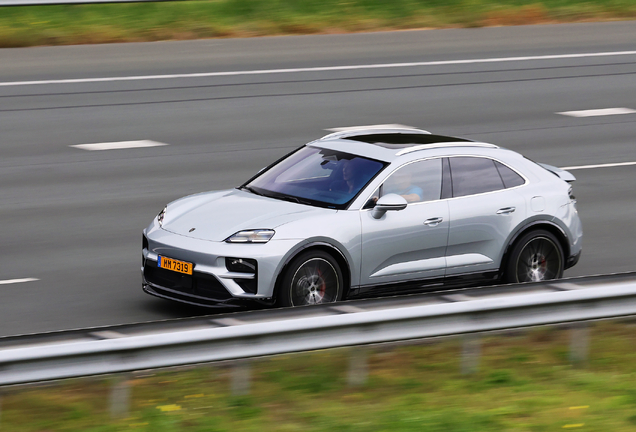 Porsche Macan EV Turbo