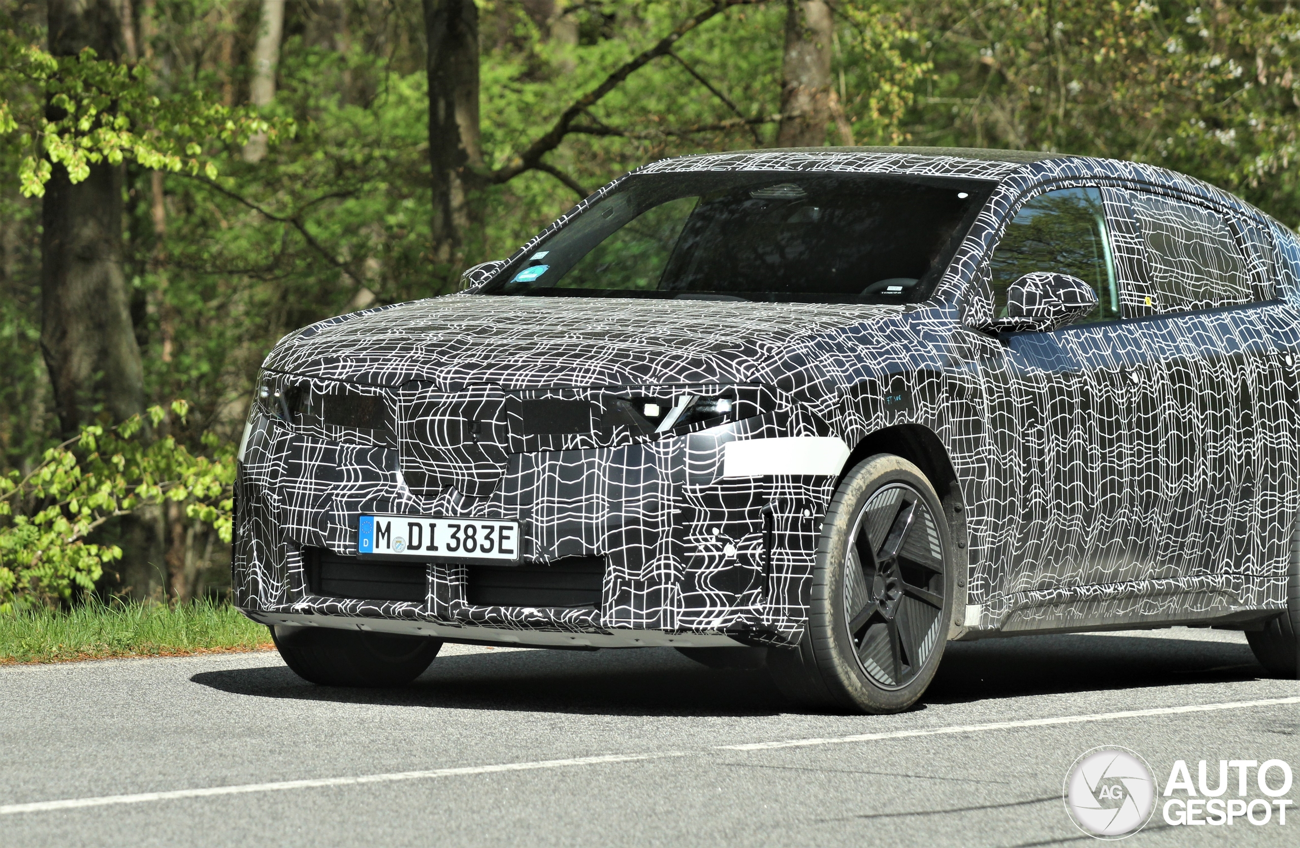 BMW iX4 NA7