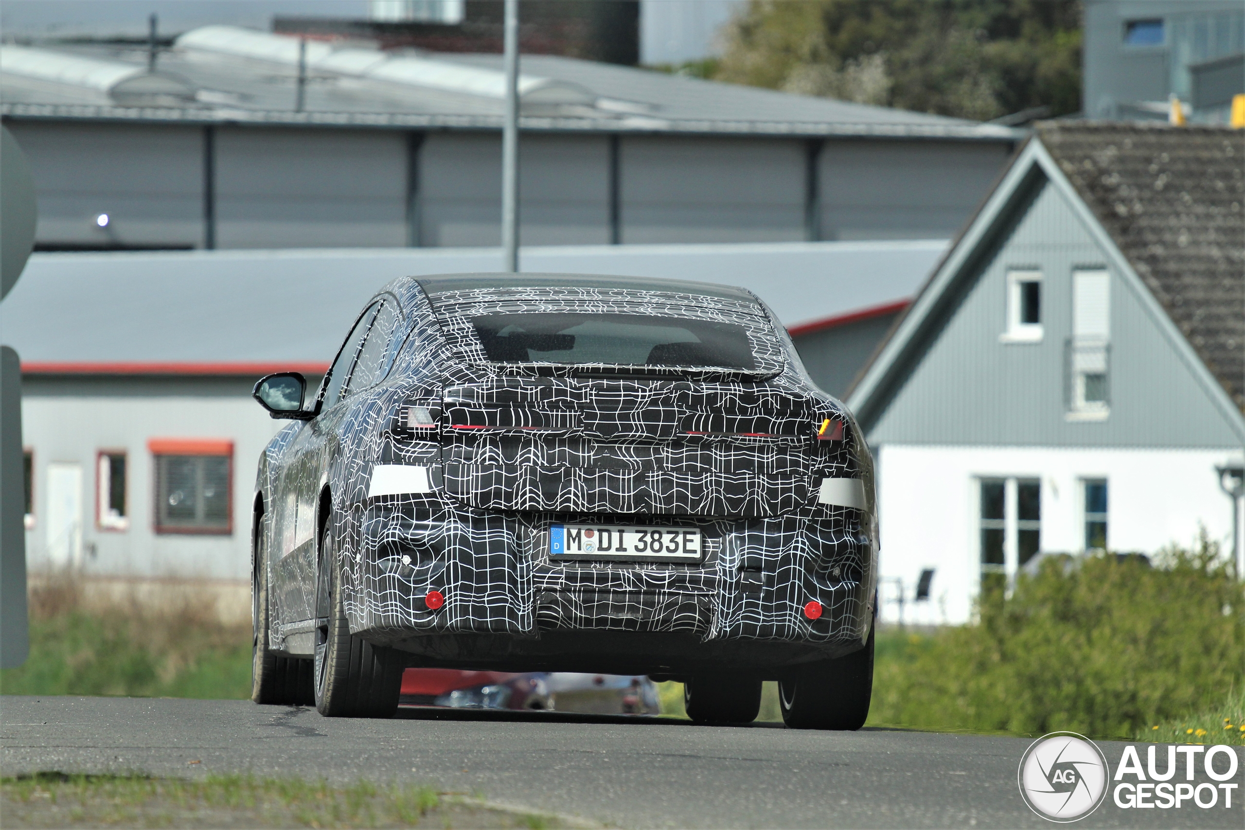 BMW iX4 NA7