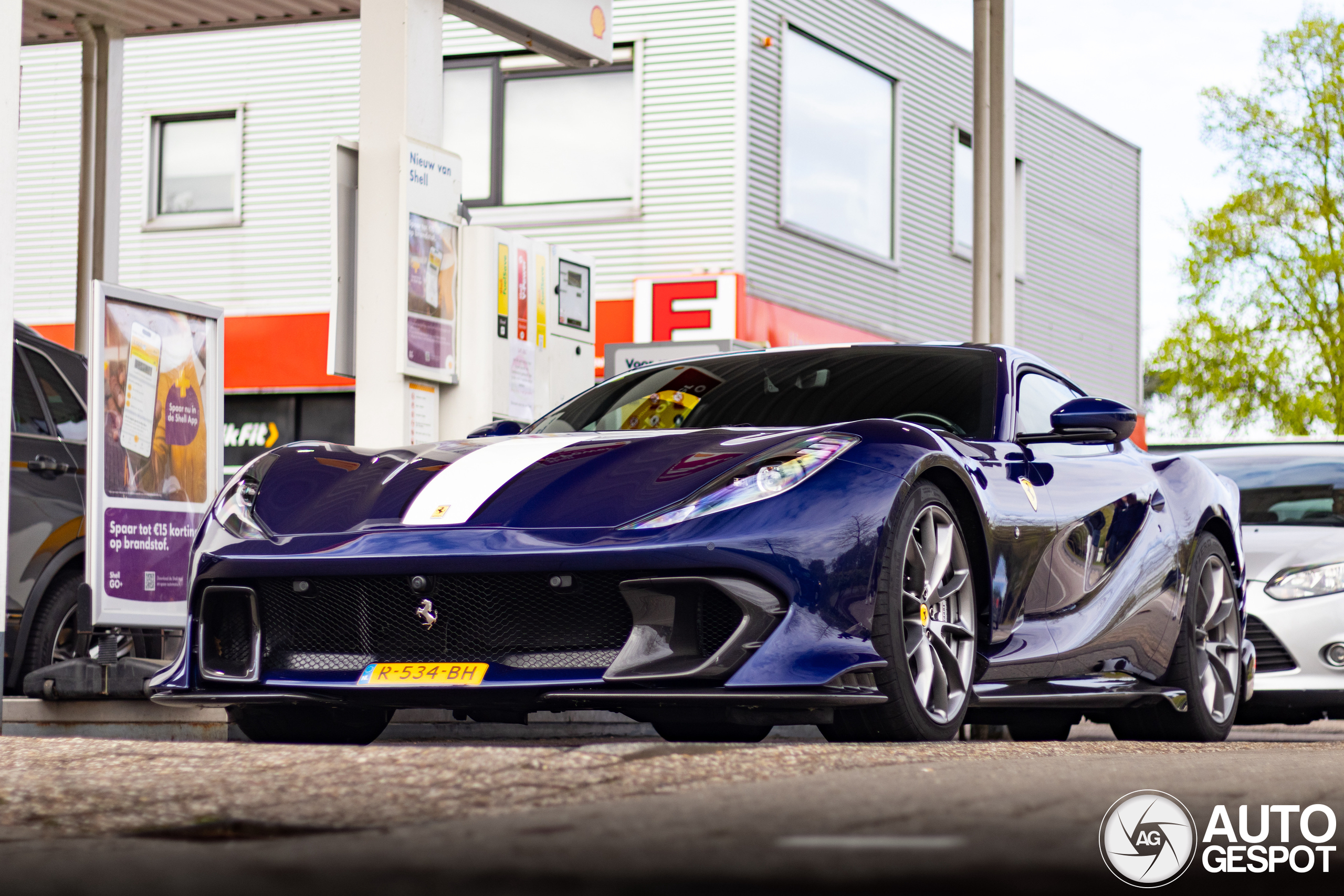 Ferrari 812 Competizione