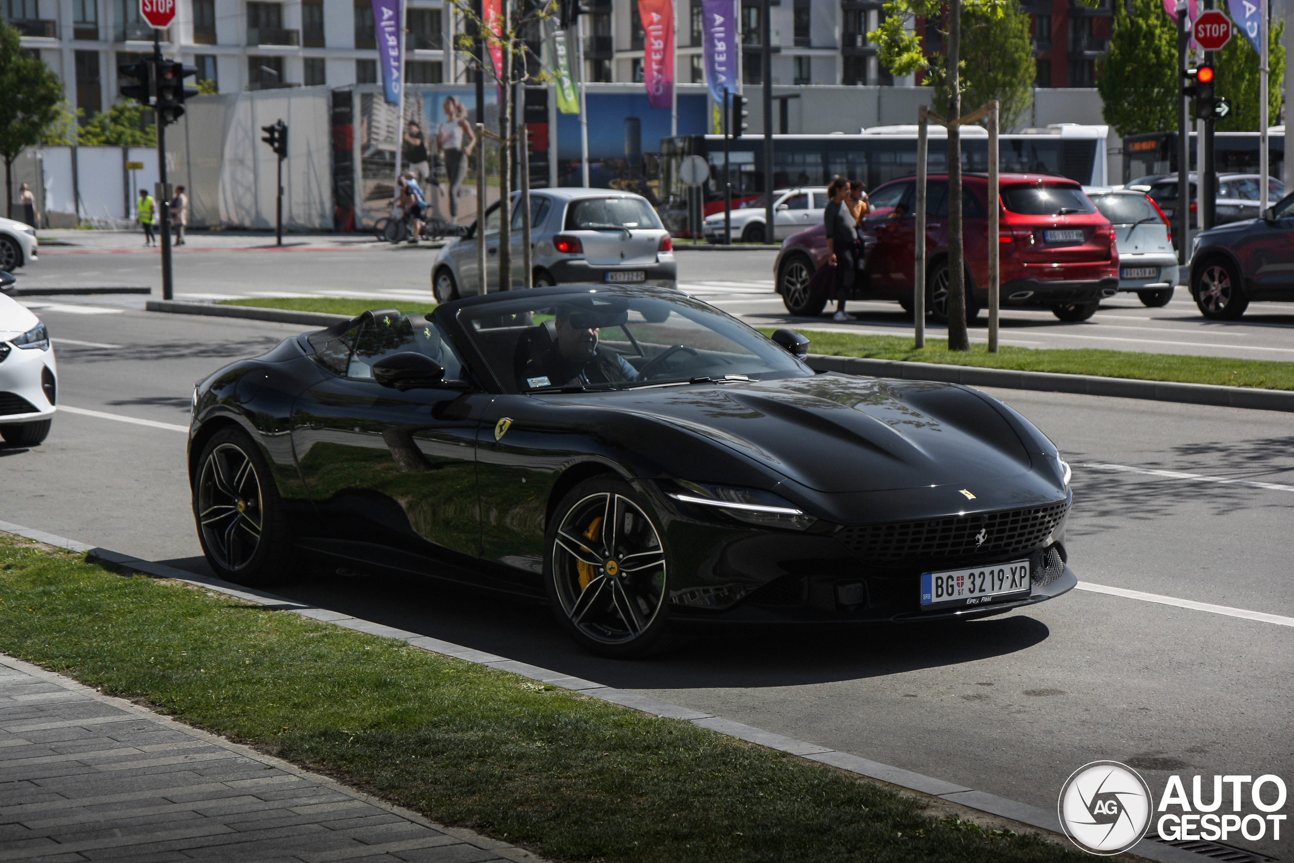 Ferrari Roma Spider
