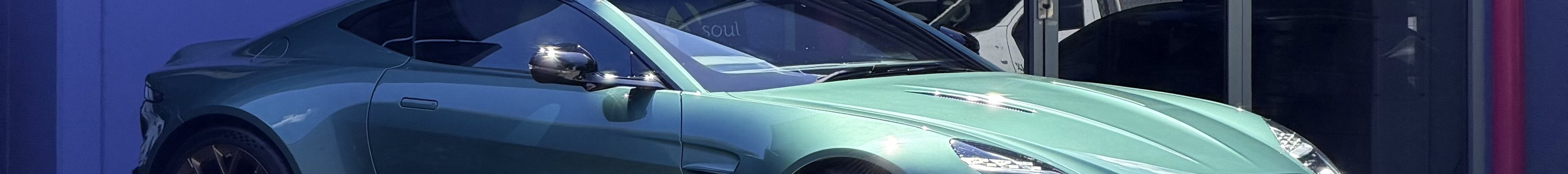 Aston Martin Vantage 2024