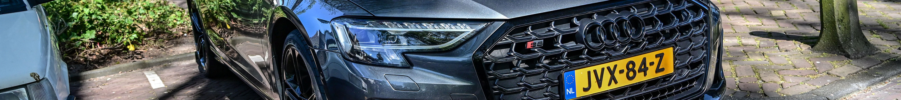 Audi S8 D5