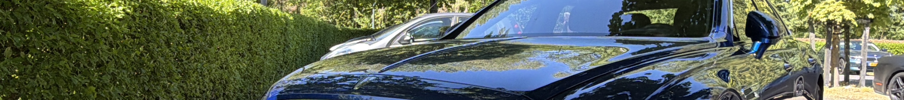Bentley Flying Spur Hybrid Azure