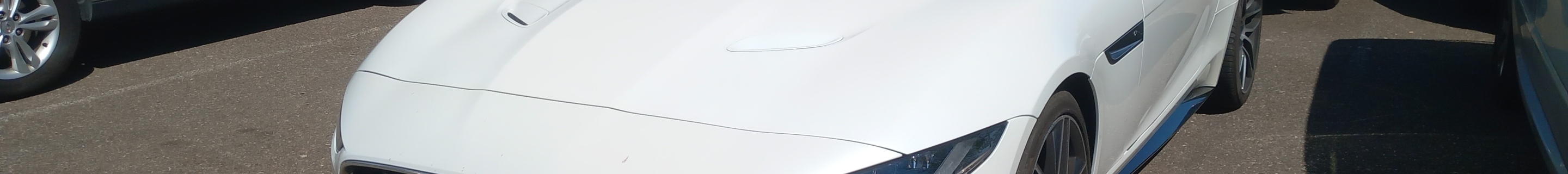 Jaguar F-TYPE P450 AWD Convertible 2020