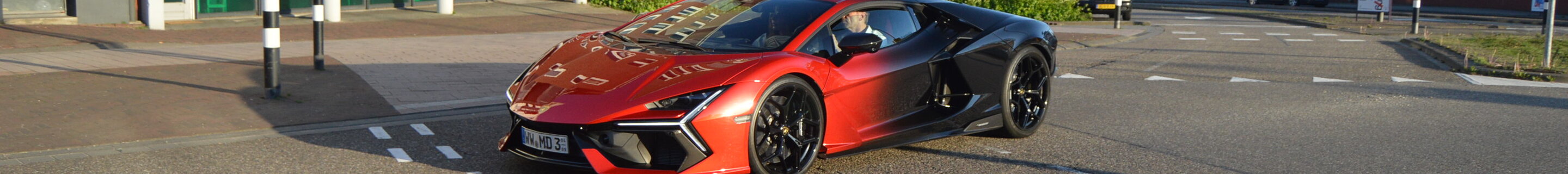 Lamborghini Revuelto