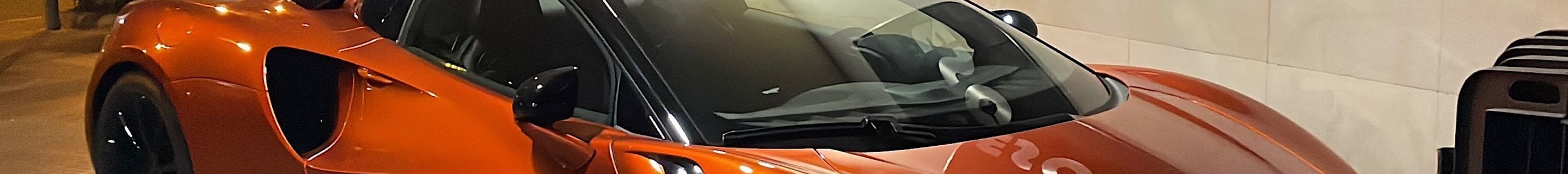McLaren Artura Spider