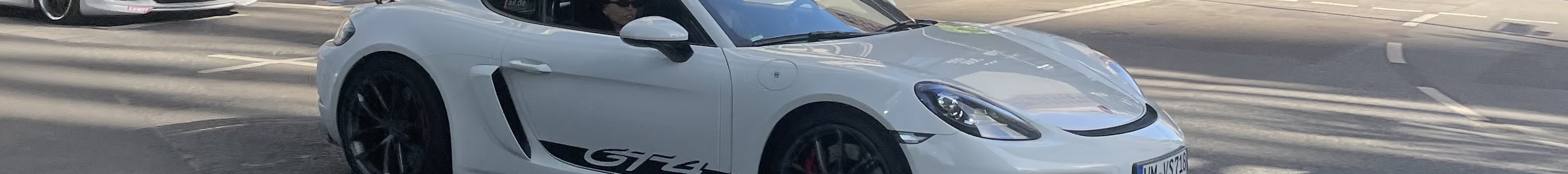 Porsche 718 Cayman GT4