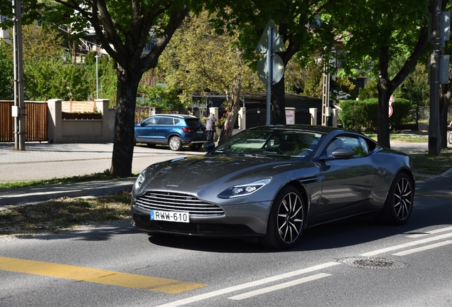 Aston Martin DB11