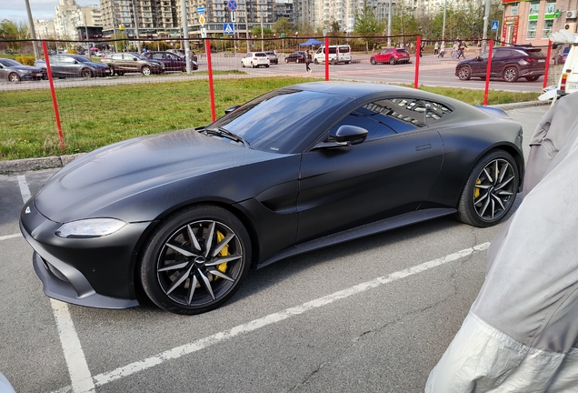 Aston Martin V8 Vantage 2018