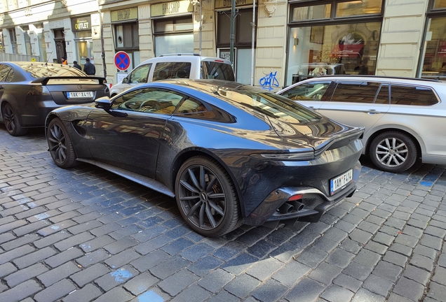 Aston Martin V8 Vantage 2018