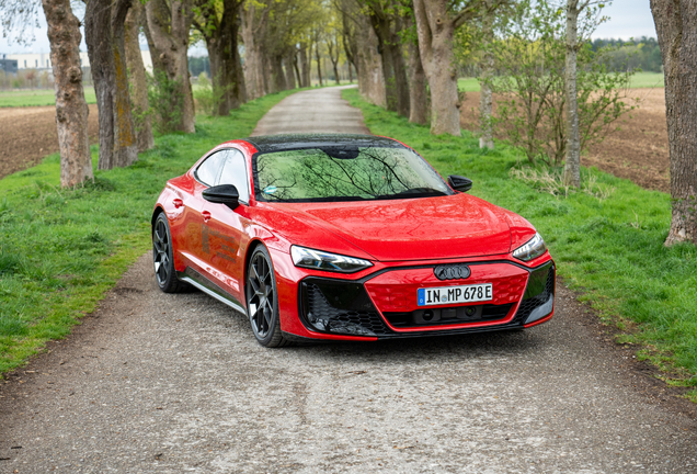 Audi RS E-Tron GT 2025