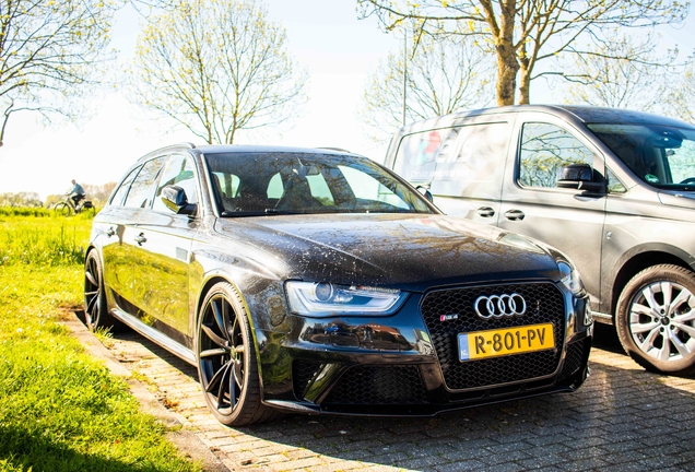 Audi RS4 Avant B8