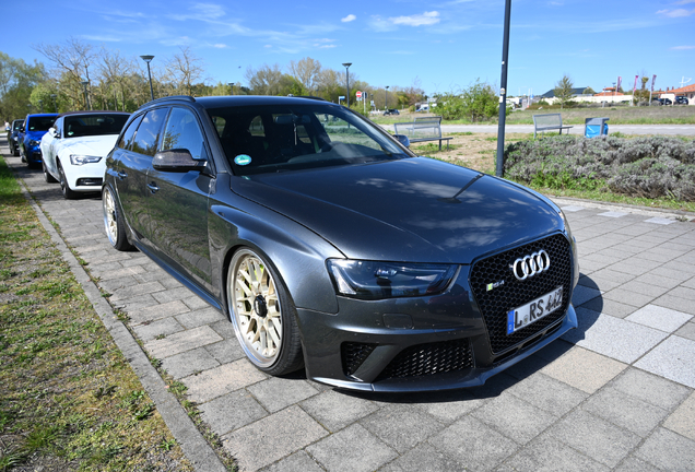 Audi RS4 Avant B8