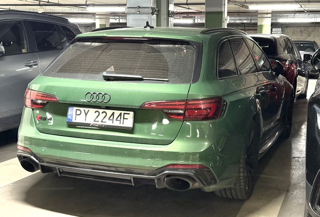 Audi RS4 Avant B9