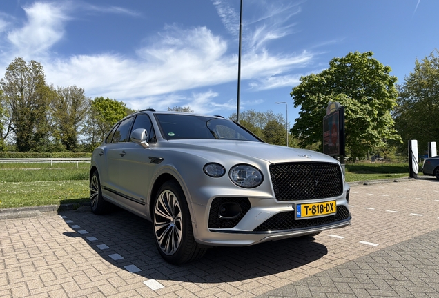Bentley Bentayga Hybrid Azure