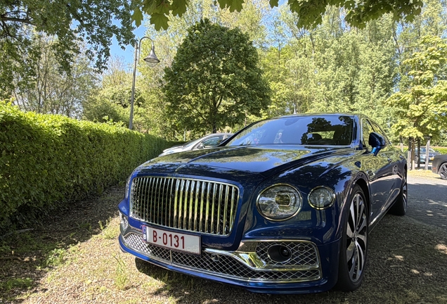 Bentley Flying Spur Hybrid Azure