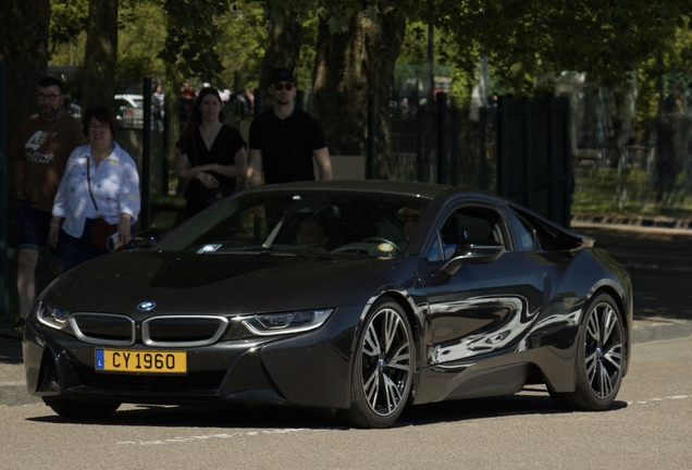 BMW i8
