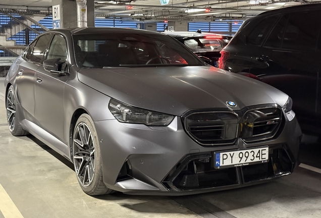 BMW M5 G90