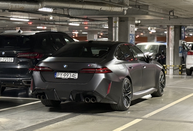 BMW M5 G90