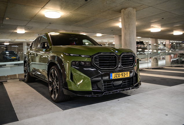 BMW XM G09 Label Red Larte Design