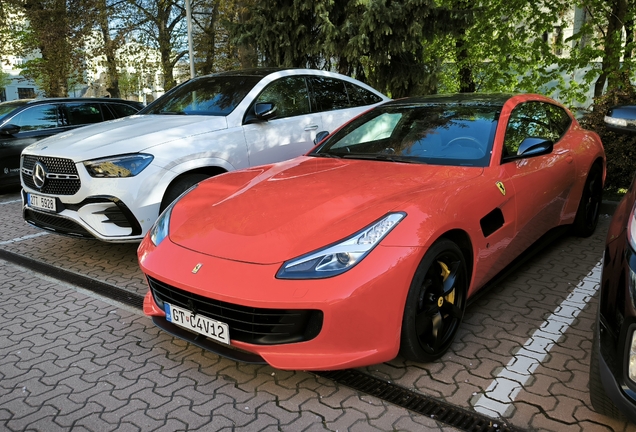 Ferrari GTC4Lusso