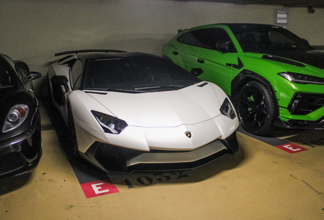 Lamborghini Aventador LP750-4 SuperVeloce Roadster