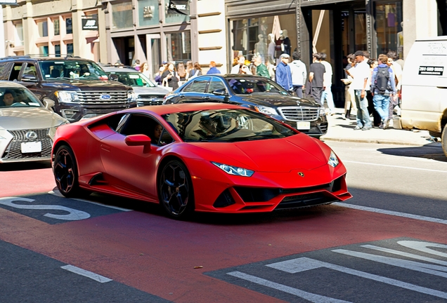Lamborghini Huracán LP640-4 EVO