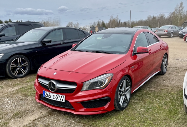 Mercedes-Benz CLA 45 AMG C117