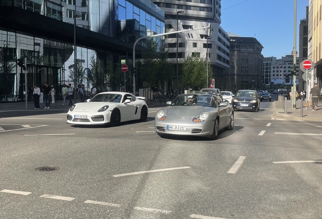 Porsche 981 Cayman GT4