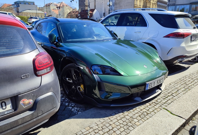 Porsche Taycan Turbo S Cross Turismo MkII