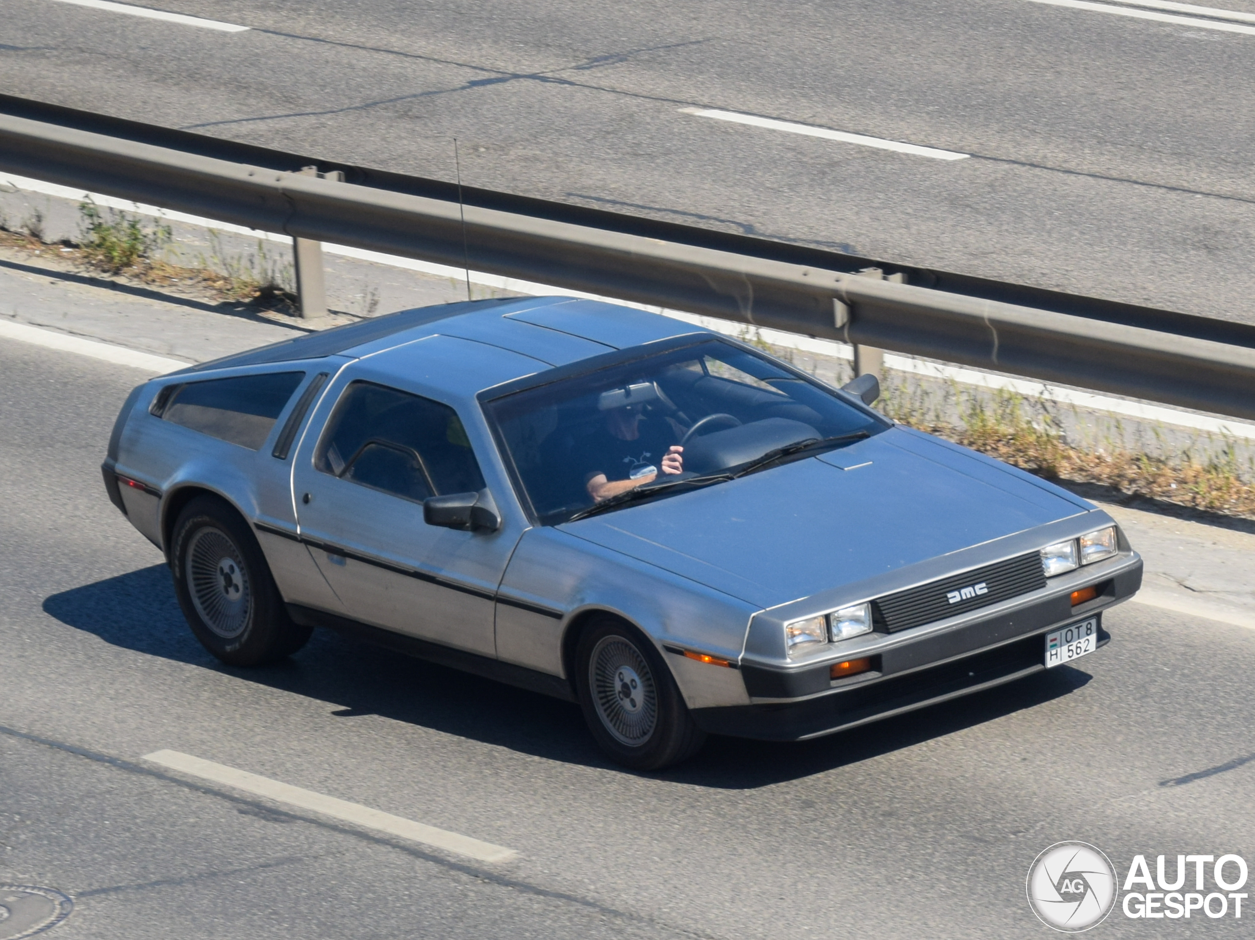 DeLorean DMC-12
