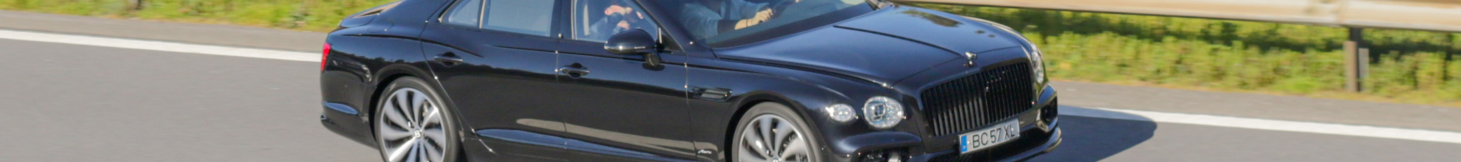 Bentley Flying Spur Hybrid Azure