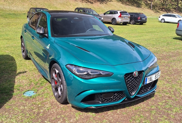 Alfa Romeo Giulia Quadrifoglio 2023