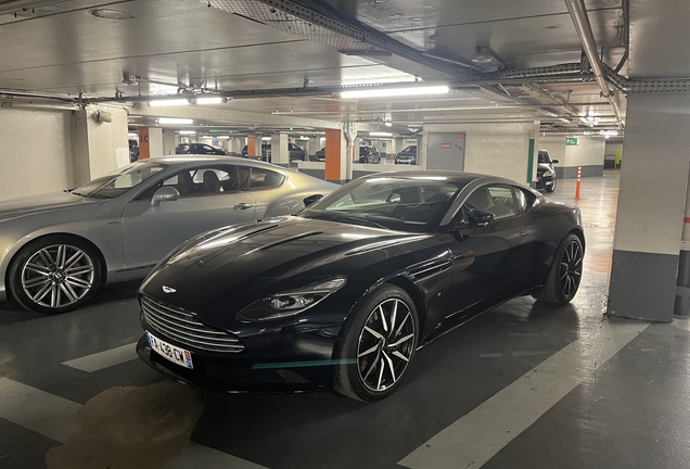 Aston Martin DB11