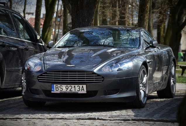 Aston Martin DB9