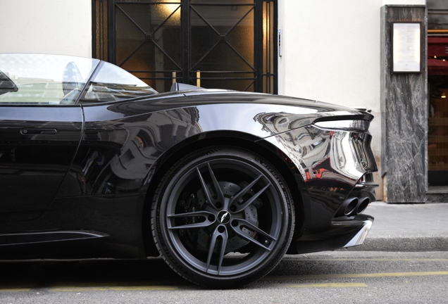Aston Martin DBS Superleggera Volante