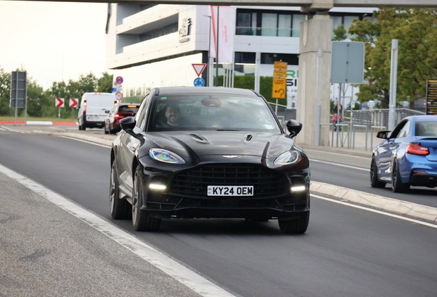 Aston Martin DBX707