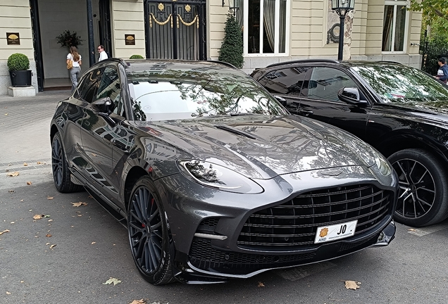 Aston Martin DBX707